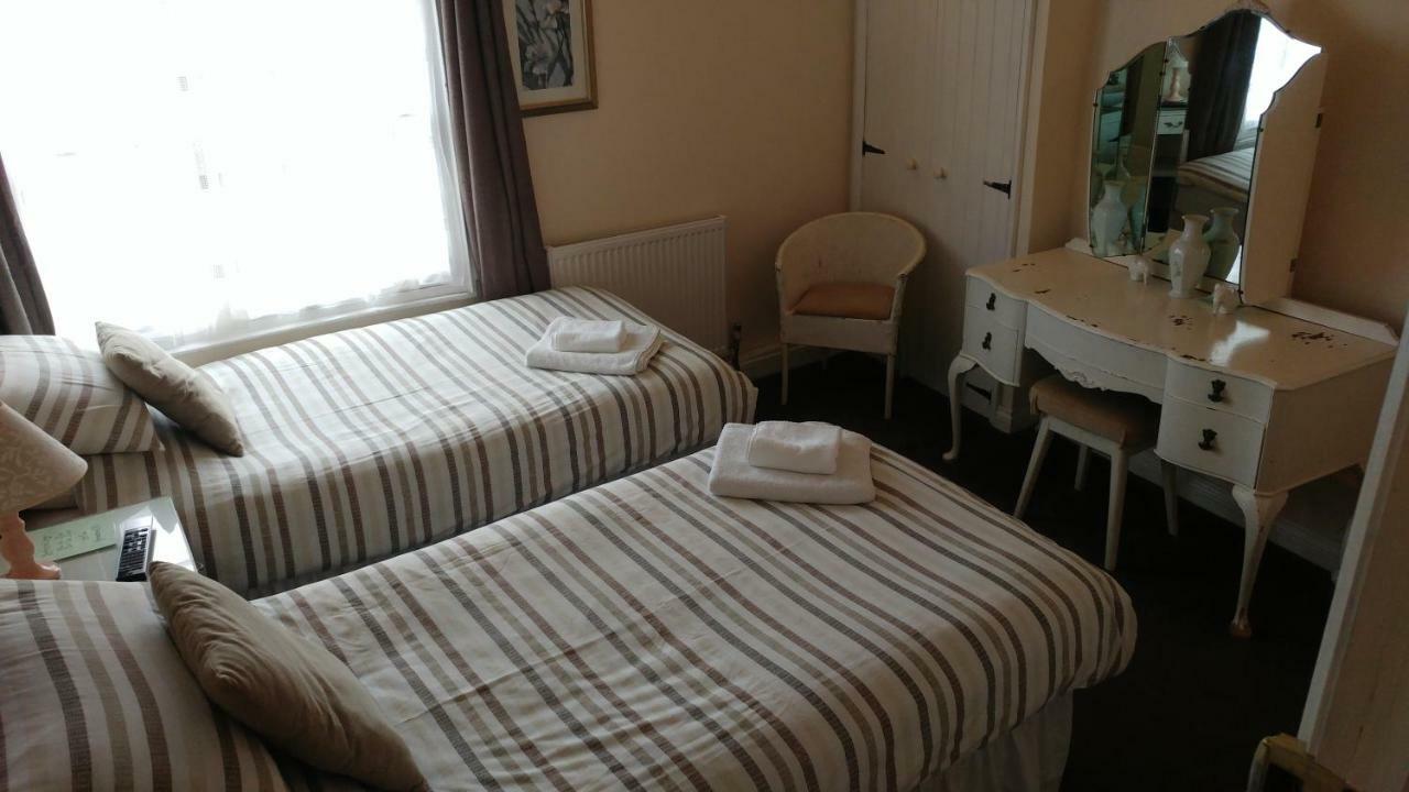 The Three Horseshoes Drayton Parslow Extérieur photo